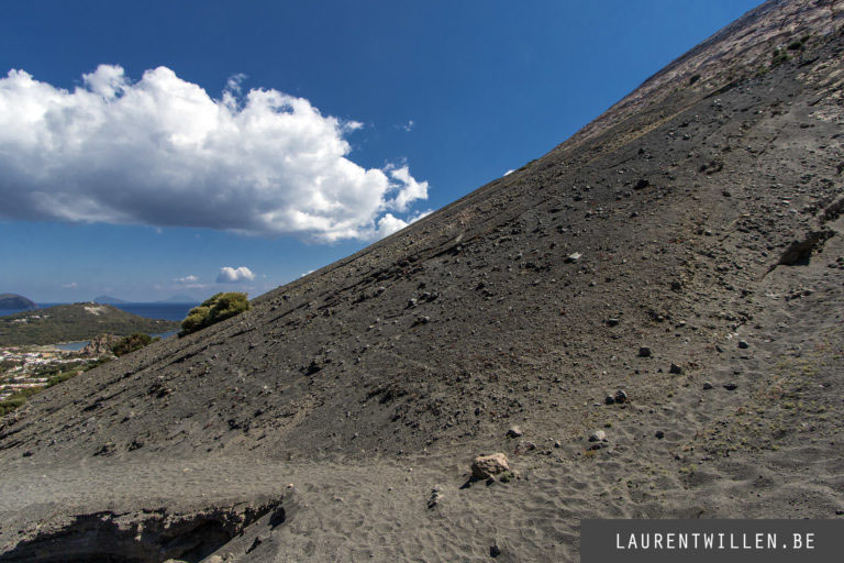 vulcano lipari photo