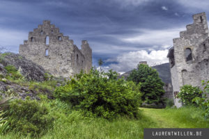 Sion Chateau Tourbillon et lac saint leonard