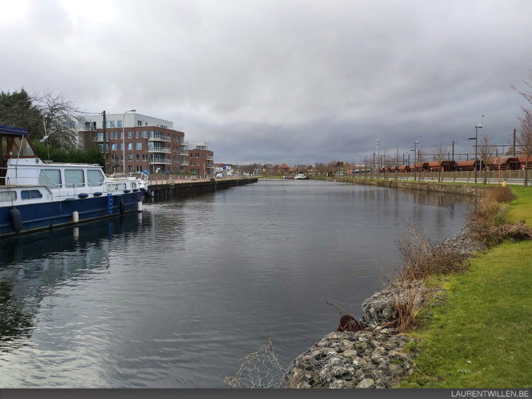 samsung-galaxy-a70-test-photo-day-cloud-1